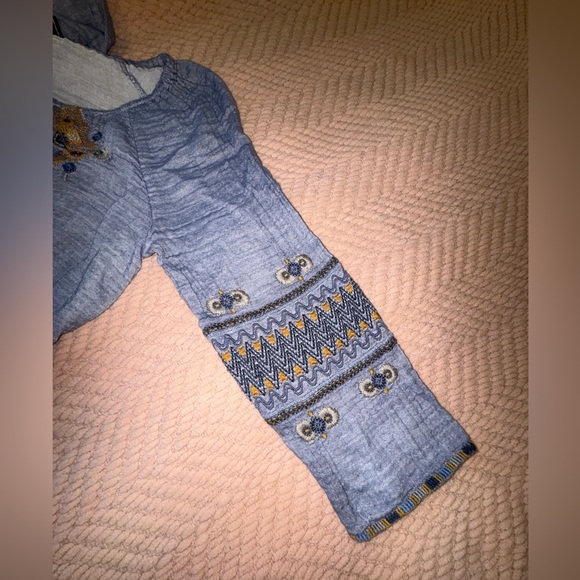 Johnny Was Workshop Amika Embroidered Peasant Top Blue Boho Size Small - Picture 7 of 9